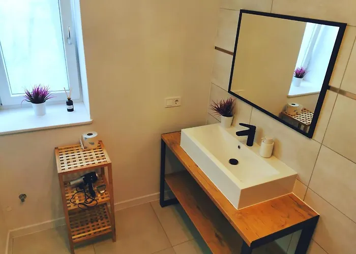 Under The Hill 2 Apartment